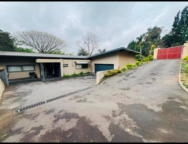 4 BEDROOM HOUSE FOR SALE IN COWIES HILL